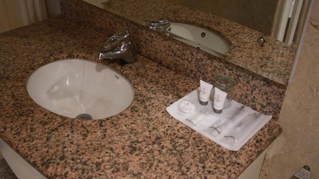 Beverly Hotel Batam Ναγκόγια Εξωτερικό φωτογραφία